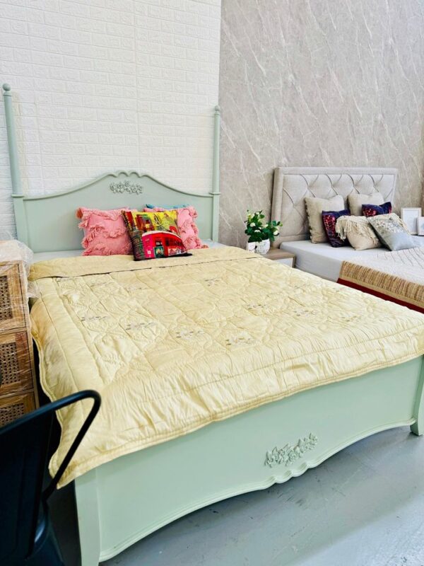 Queen Size Solid Wood Bed With Mattress